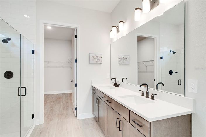 Image No.20-3 Bed House for sale