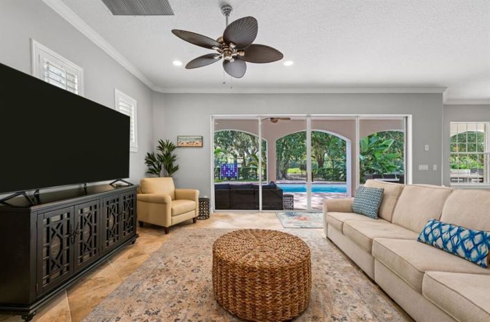 Image No.21-5 Bed House for sale