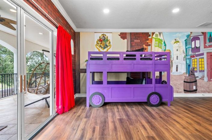 Image No.44-5 Bed House for sale