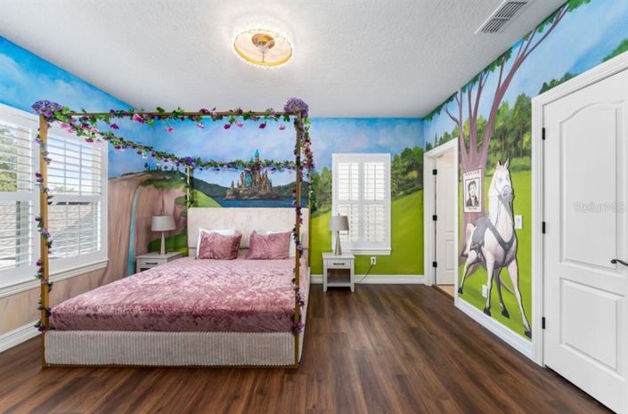 Image No.50-5 Bed House for sale