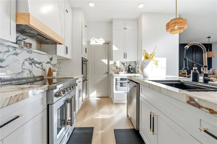 Image No.12-5 Bed House for sale