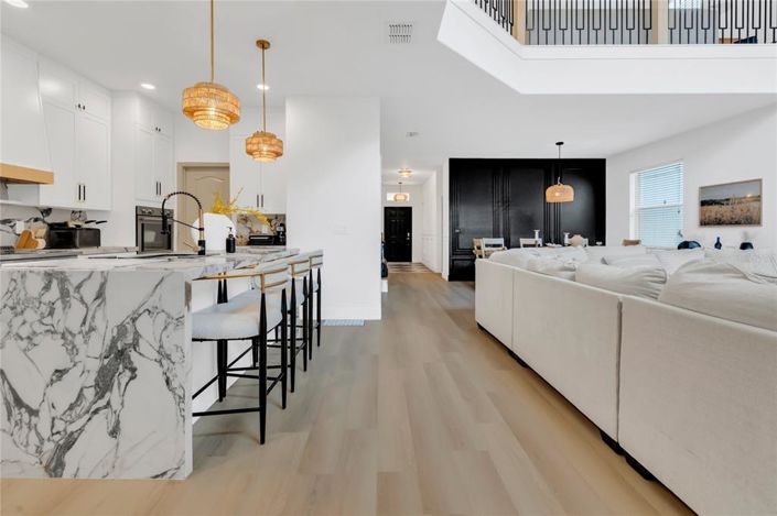 Image No.7-5 Bed House for sale