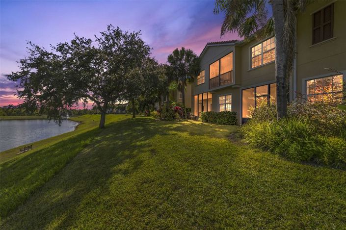 Image No.2-3 Bed Townhouse for sale