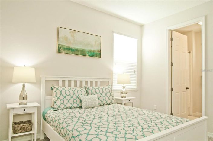 Image No.2-4 Bed House for sale