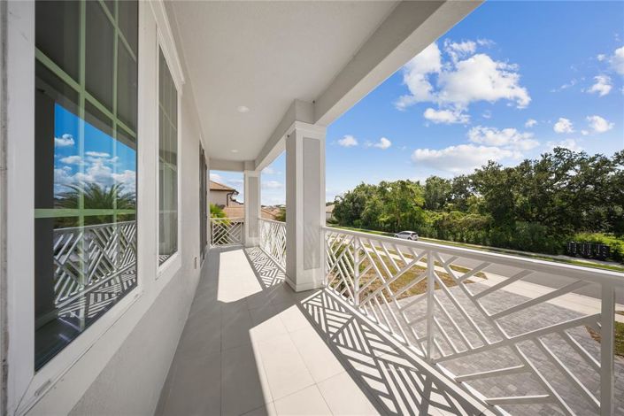 Image No.10-6 Bed House for sale