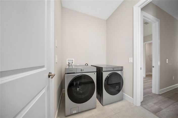 Image No.33-6 Bed House for sale