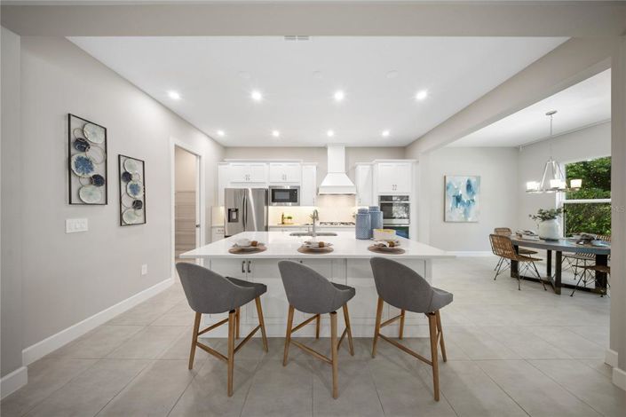 Image No.6-6 Bed House for sale