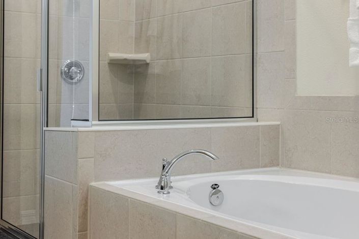 Image No.28-7 Bed House for sale