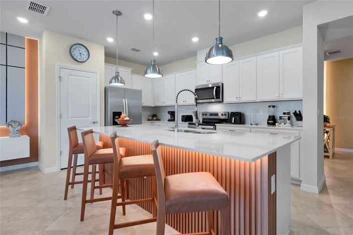 Image No.11-5 Bed Townhouse for sale