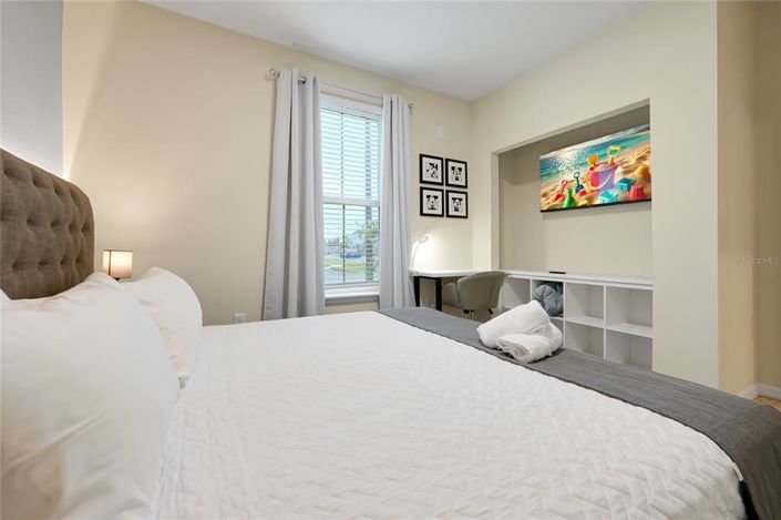 Image No.30-5 Bed Townhouse for sale