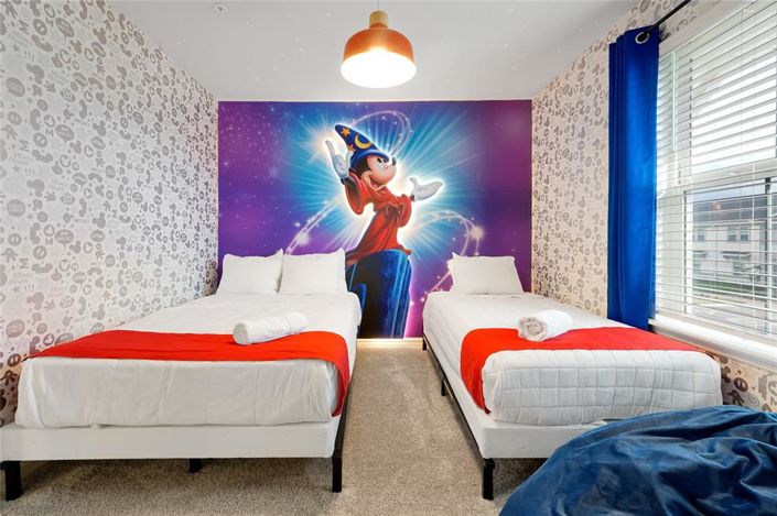 Image No.53-5 Bed Townhouse for sale