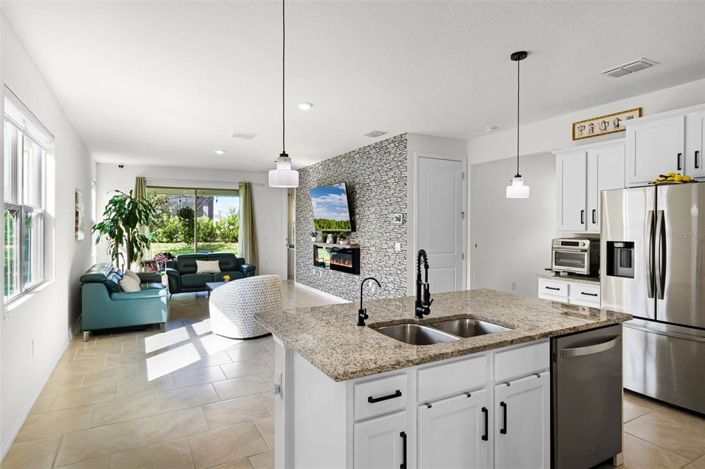 Image No.10-3 Bed House for sale