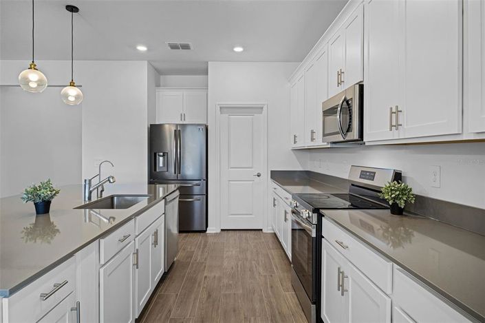 Image No.12-4 Bed House for sale