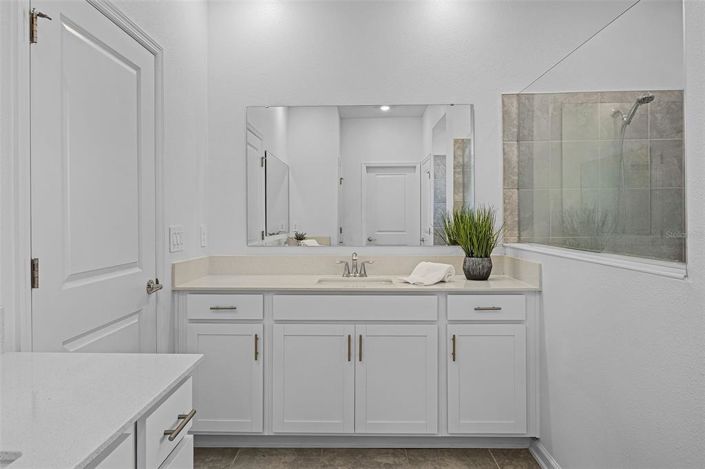 Image No.22-4 Bed House for sale