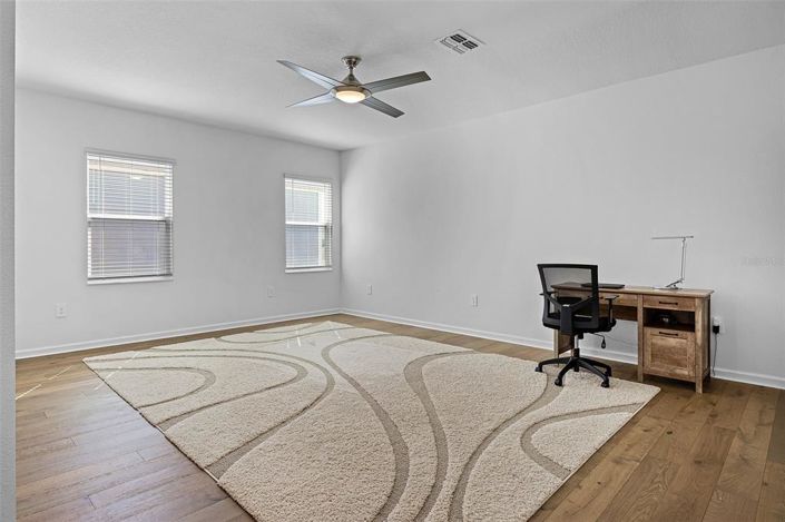 Image No.27-4 Bed House for sale