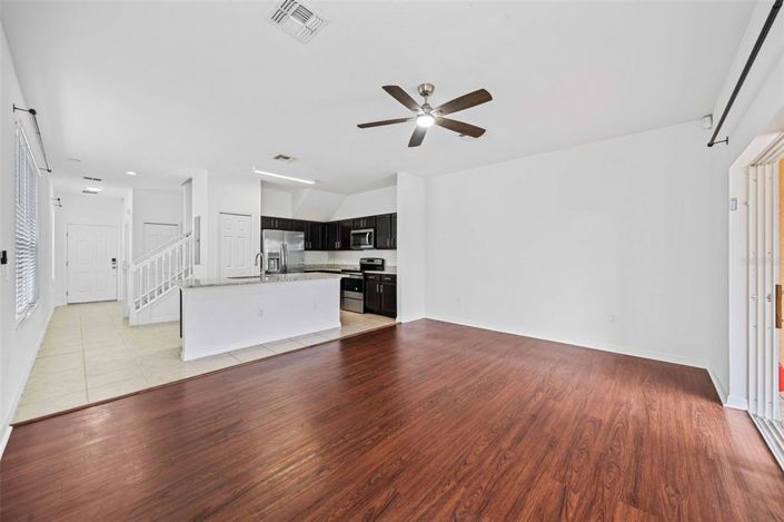 Image No.2-3 Bed Townhouse for sale