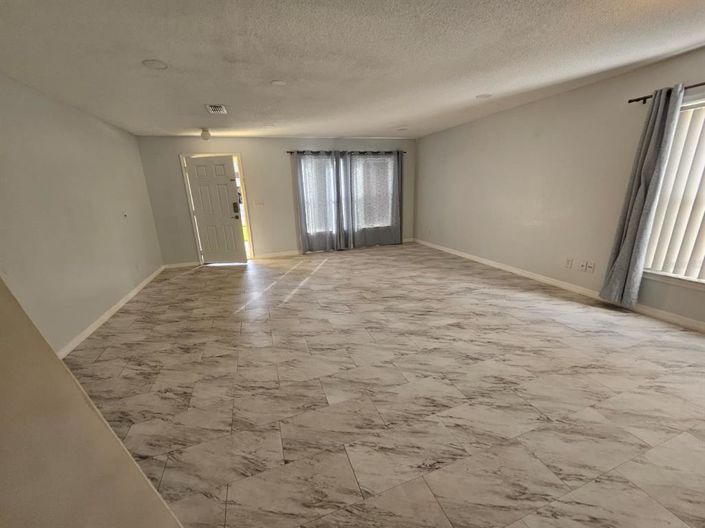 Image No.3-Maison de 5 chambres à vendre à Saint John