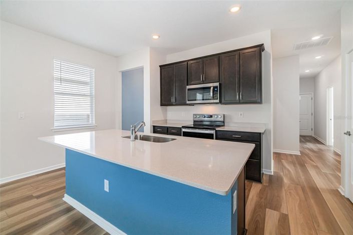 Image No.12-4 Bed House for sale