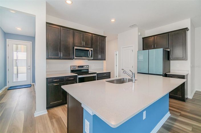 Image No.13-4 Bed House for sale