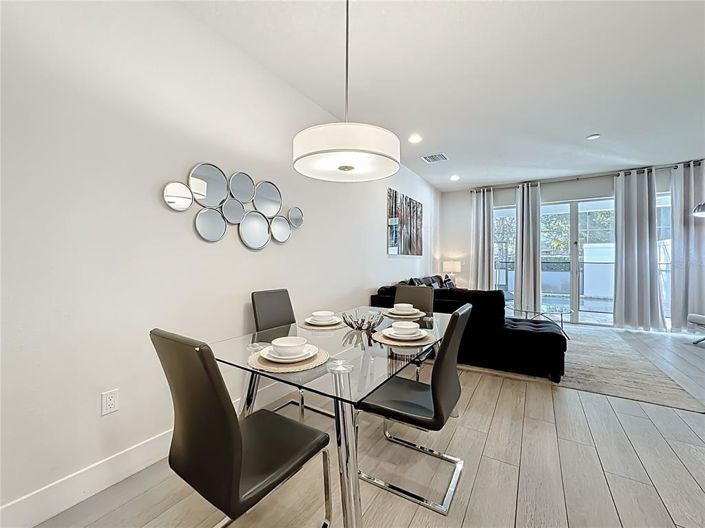 Image No.13-3 Bed Townhouse for sale