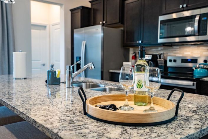 Image No.11-5 Bed House for sale