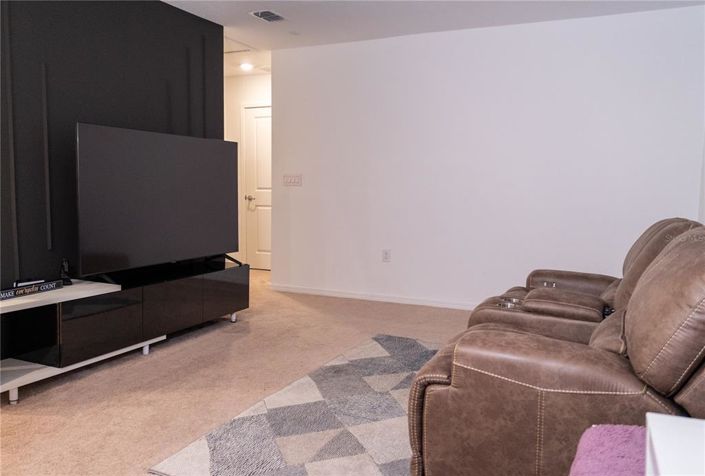 Image No.18-4 Bed House for sale