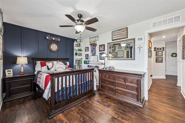 Image No.17-4 Bed House for sale