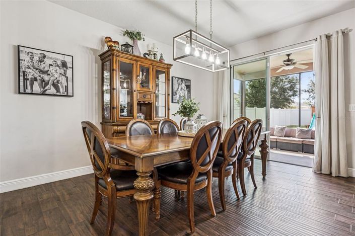 Image No.8-4 Bed House for sale