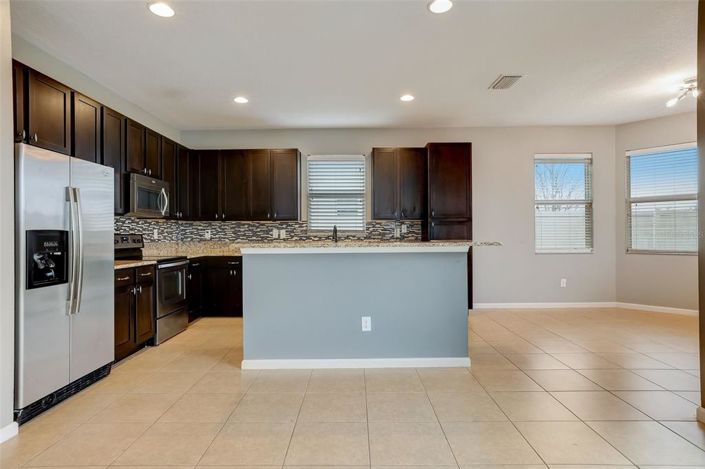 Image No.12-3 Bed House for sale