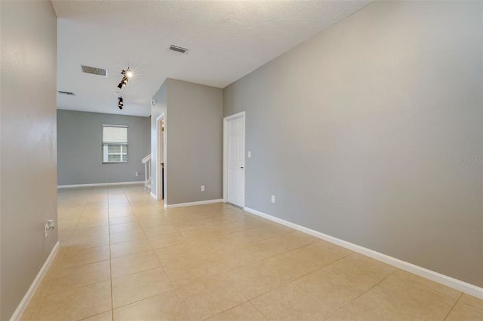 Image No.22-3 Bed House for sale