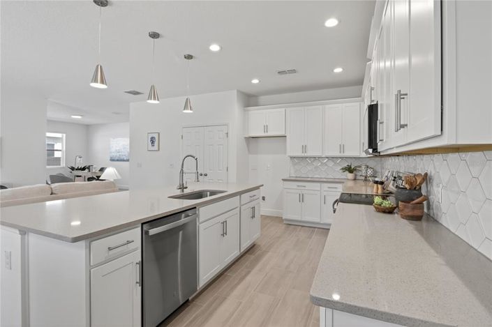 Image No.19-4 Bed House for sale