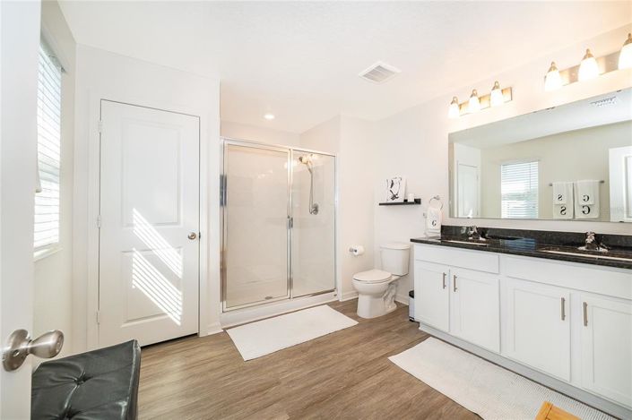 Image No.17-4 Bed House for sale