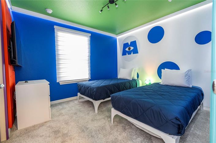 Image No.40-5 Bed Townhouse for sale