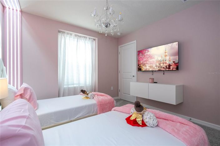 Image No.48-5 Bed Townhouse for sale