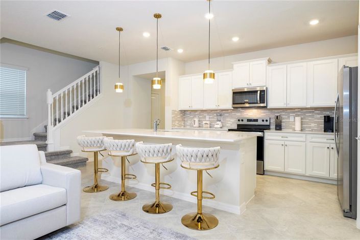 Image No.5-5 Bed Townhouse for sale