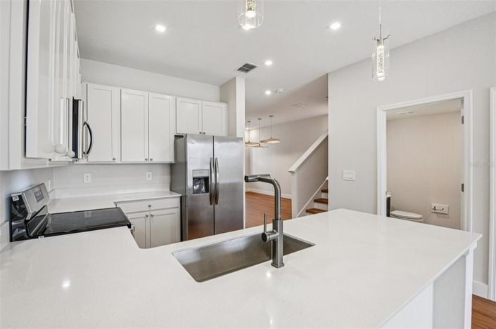 Image No.19-3 Bed Townhouse for sale