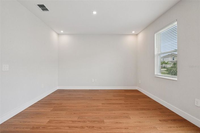 Image No.24-3 Bed Townhouse for sale