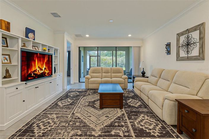 Image No.4-2 Bed House for sale