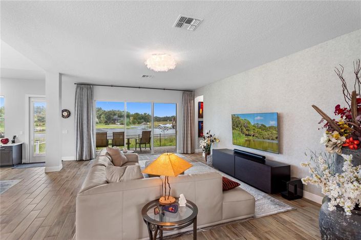 Image No.10-4 Bed House for sale