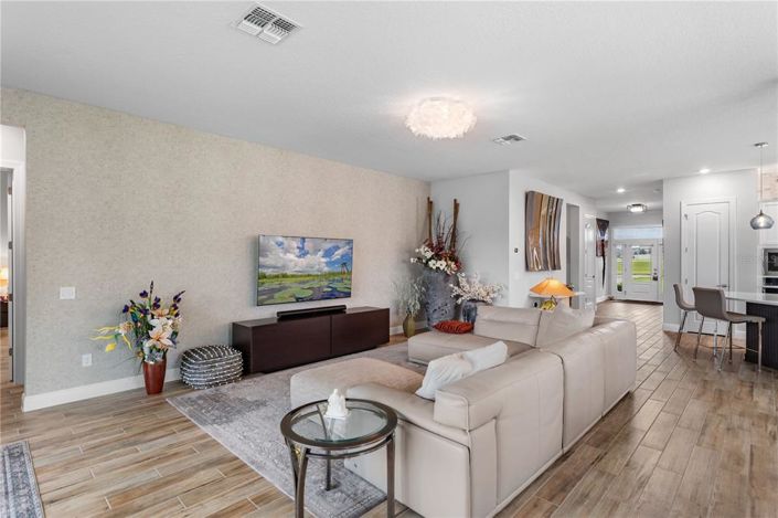 Image No.12-4 Bed House for sale