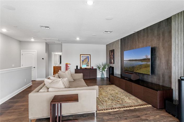 Image No.35-4 Bed House for sale