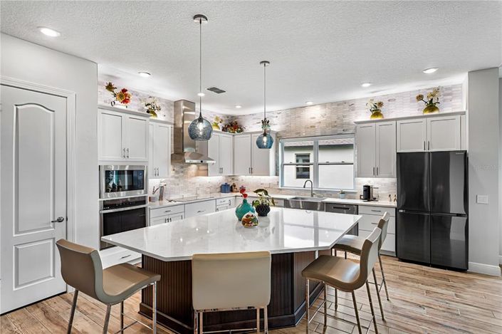 Image No.5-4 Bed House for sale