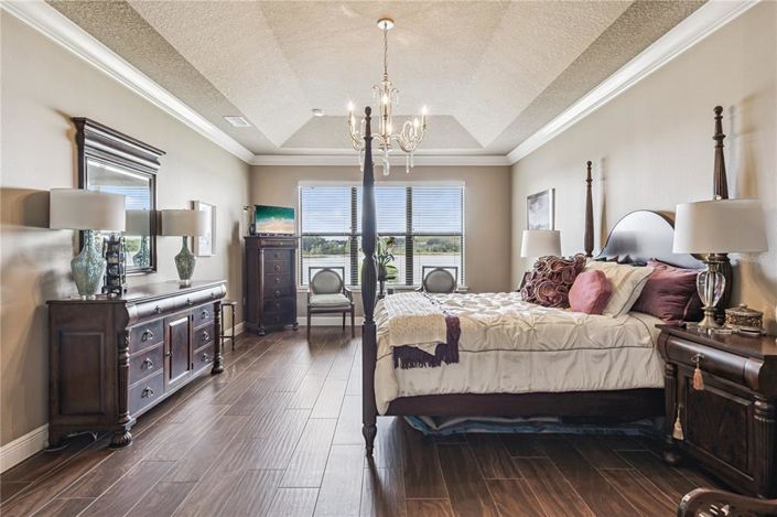 Image No.15-3 Bed House for sale