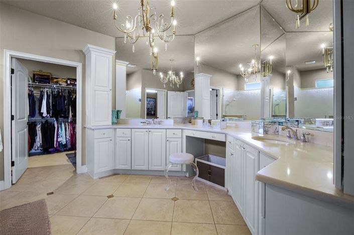 Image No.16-3 Bed House for sale