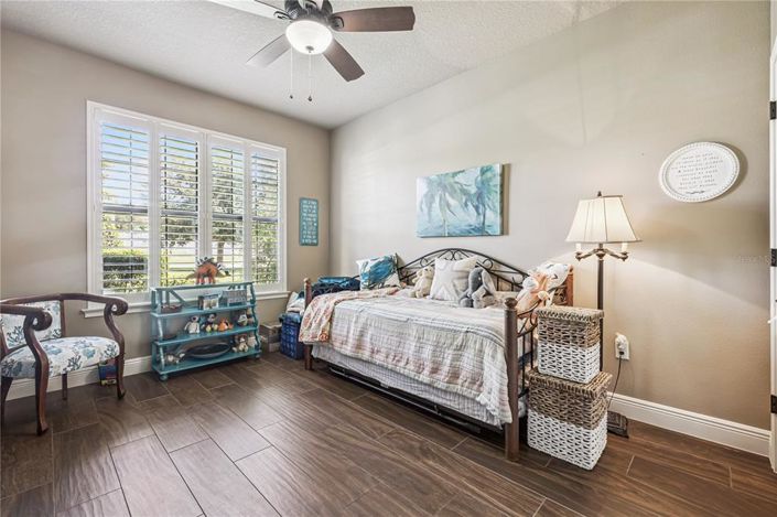 Image No.19-3 Bed House for sale