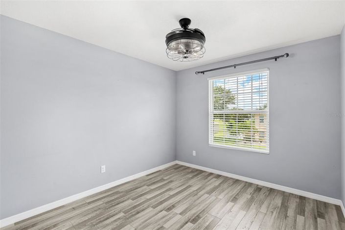 Image No.19-4 Bed House for sale