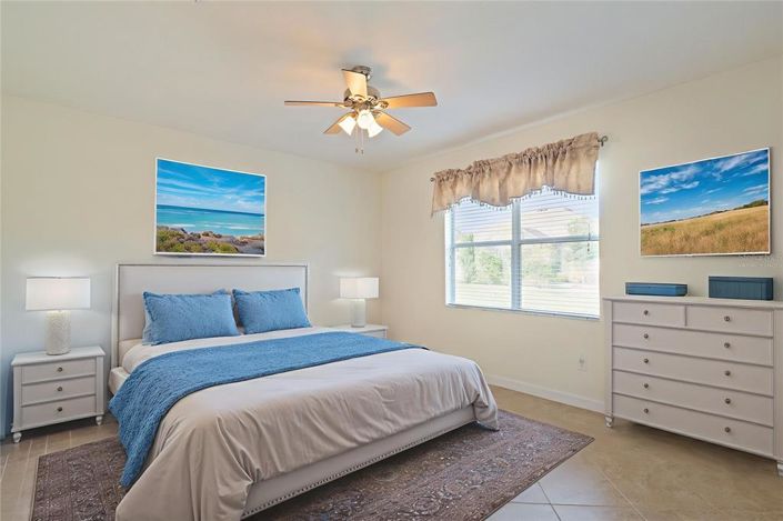 Image No.10-4 Bed House for sale