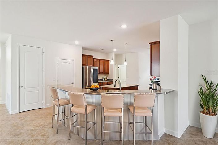 Image No.8-4 Bed House for sale