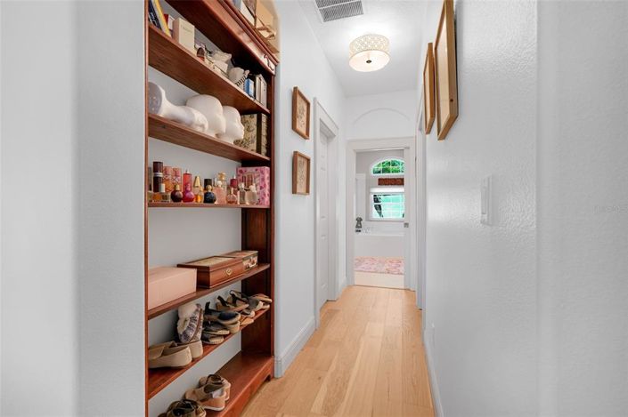 Image No.12-4 Bed House for sale