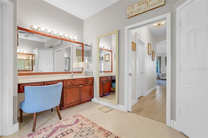 Image No.15-4 Bed House for sale